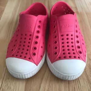 Toddler Sakura Red Native Jefferson Shoes Size 8